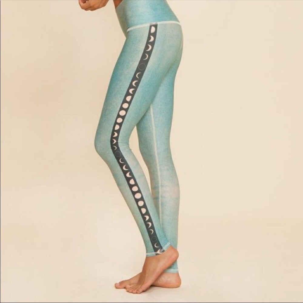 Teeki moon leggings size small